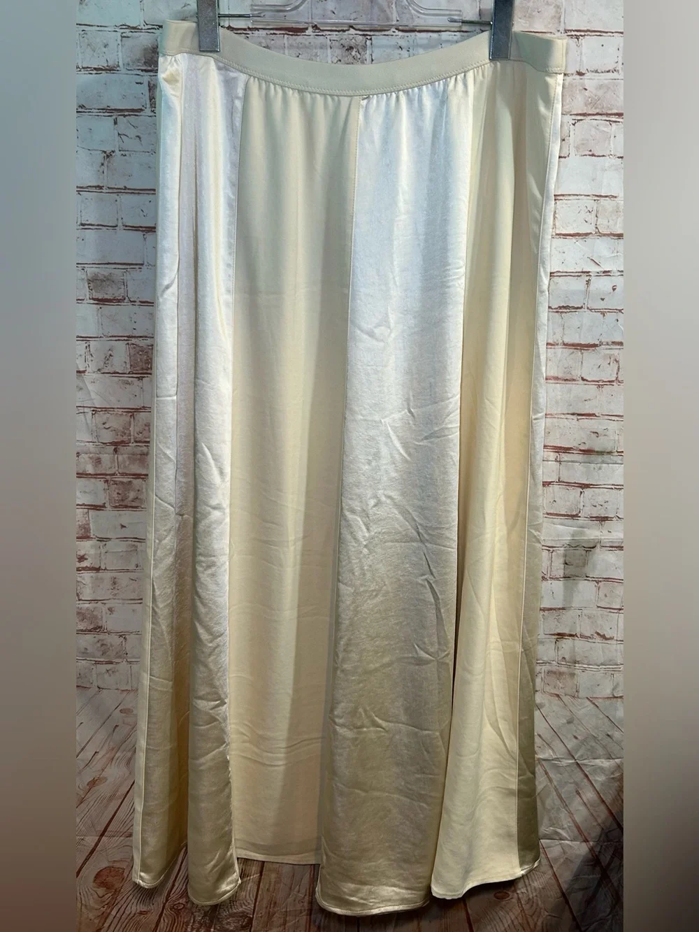 Peace Love World Black Label Satin Maxi Midi Skirt Pull-On Flowy Slip Size Large - Picture 2 of 5